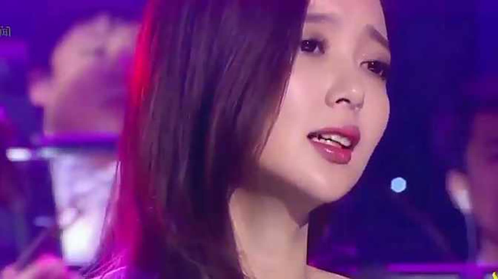 汪小敏翻唱《海阔天空》，一开口惊艳全场，这声音真是太逆天了