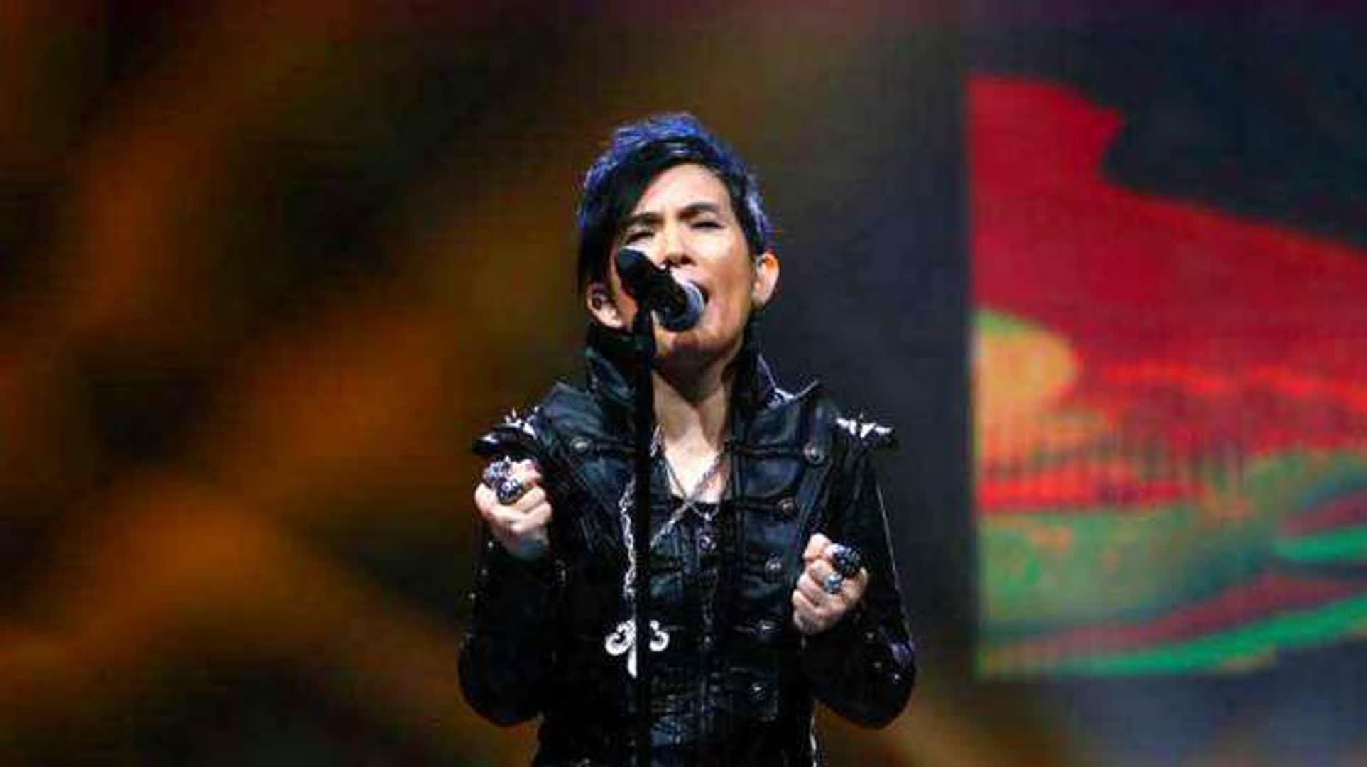 潘美辰翻唱周传雄的《黄昏》，撕心裂肺的高音太戳心，无人能超越