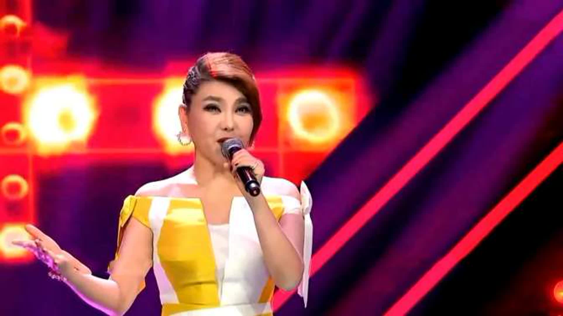 乌兰图雅翻唱蔡国庆的《三百六十五个祝福》，这唱功绝了，好听