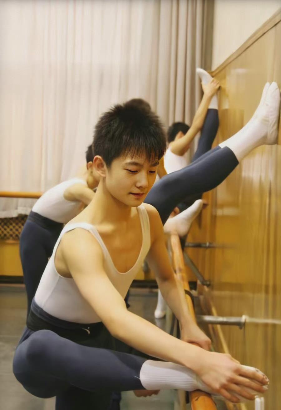 杨洋是不爱舞蹈了吗不恰恰是太爱了现在轻易舍不得的提及