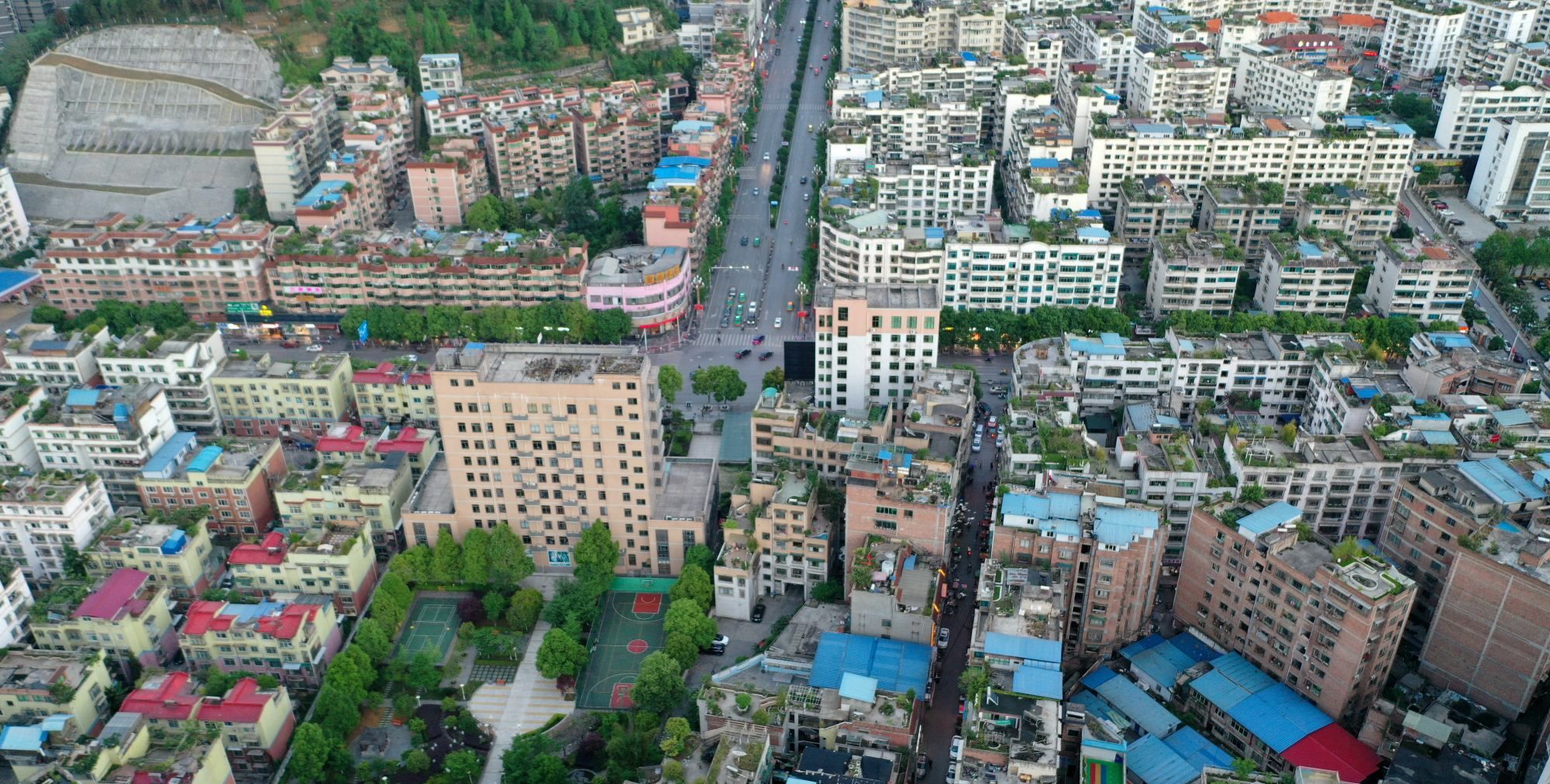 航拍镜头下的贵州毕节市吴家湾,这里会拆迁吗?