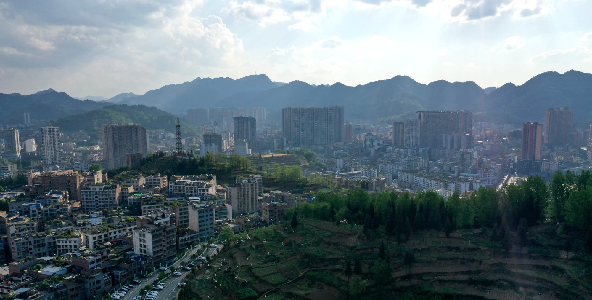 航拍镜头下的贵州毕节市吴家湾,这里会拆迁吗?