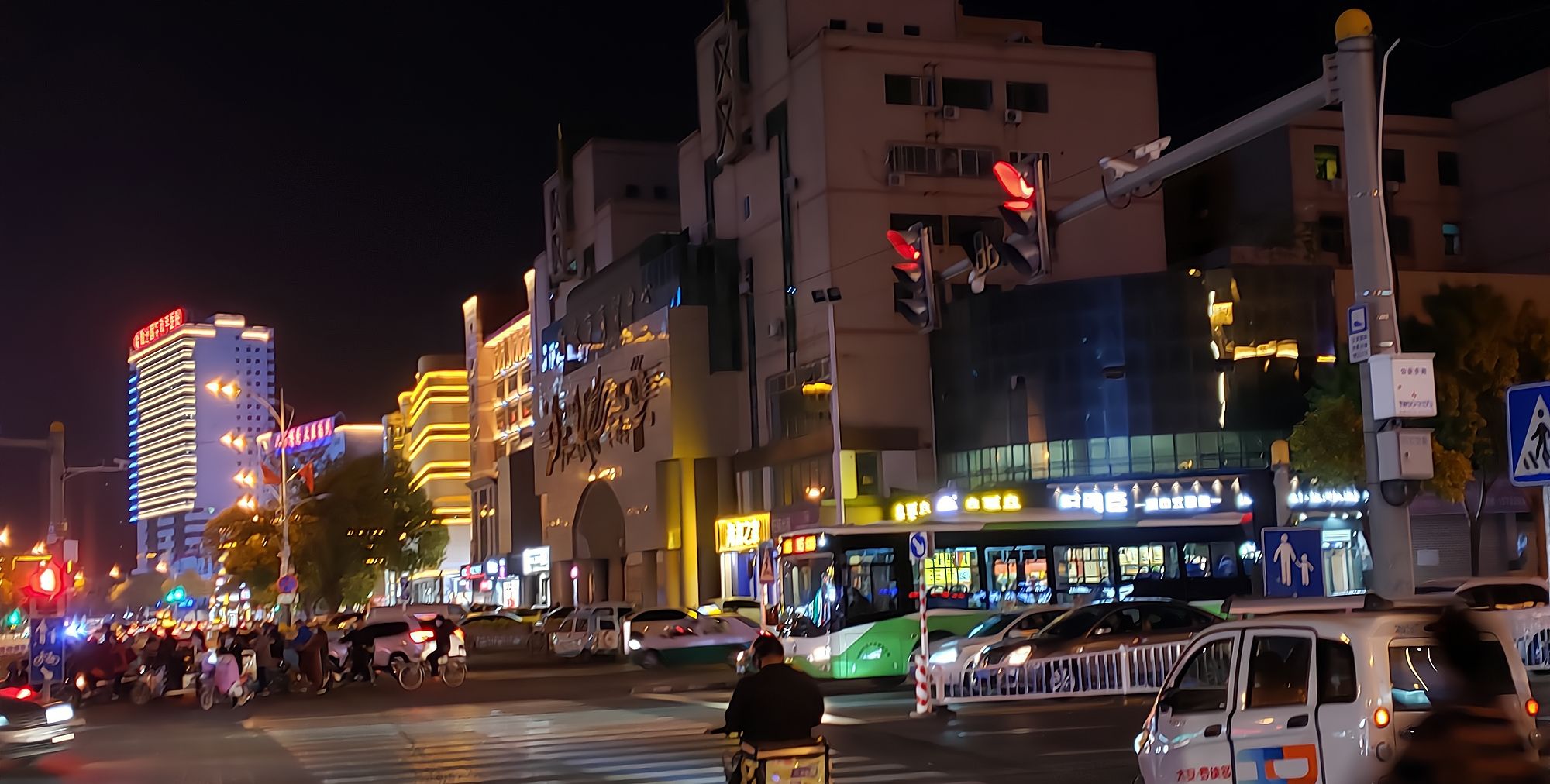 衡水市中心大街人民路十字路口戌时