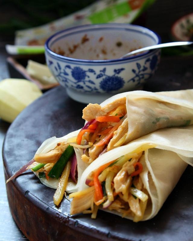 早餐嘴馋吃卷饼,不出门不和面,简单美味又营养,大人孩子都喜欢