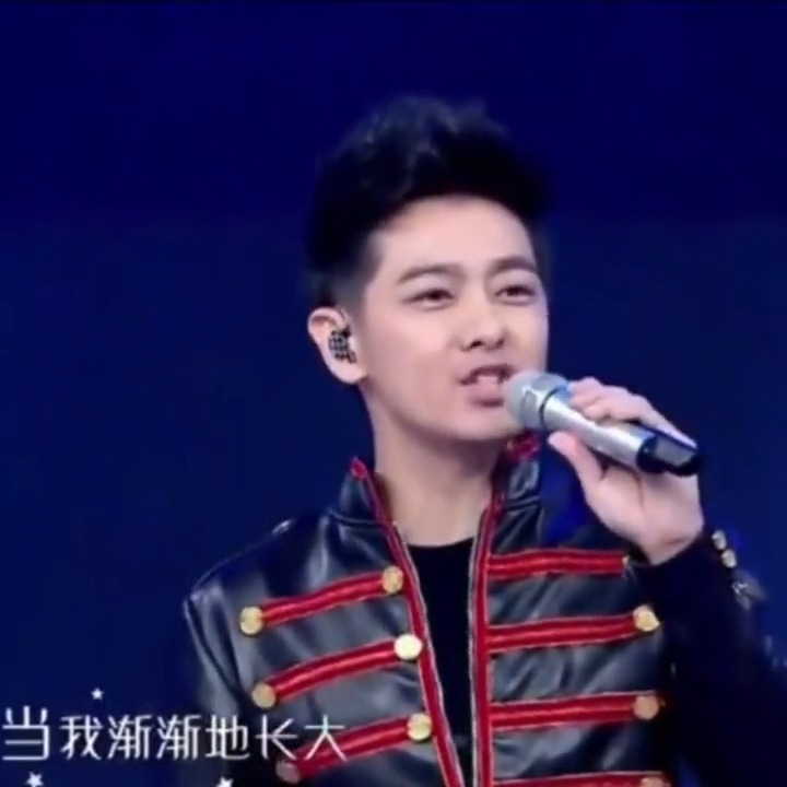 林志颖《十七岁的雨季》不老男神，一首老歌承载了多少人的青春