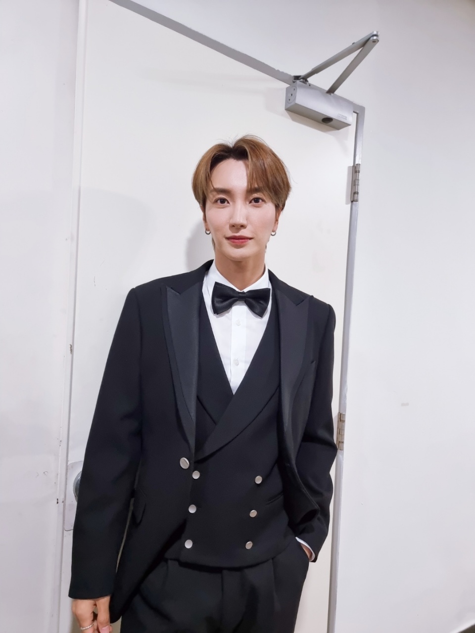 SUPER JUNIOR成员利特连续六年担任“2021 AAA”MC,散发魅力休闲区蓝鸢梦想 - Www.slyday.coM SUPER JUNIOR成员利特连续六年担任“2021 AAA”MC,散发魅力休闲区蓝鸢梦想 - Www.slyday.coM