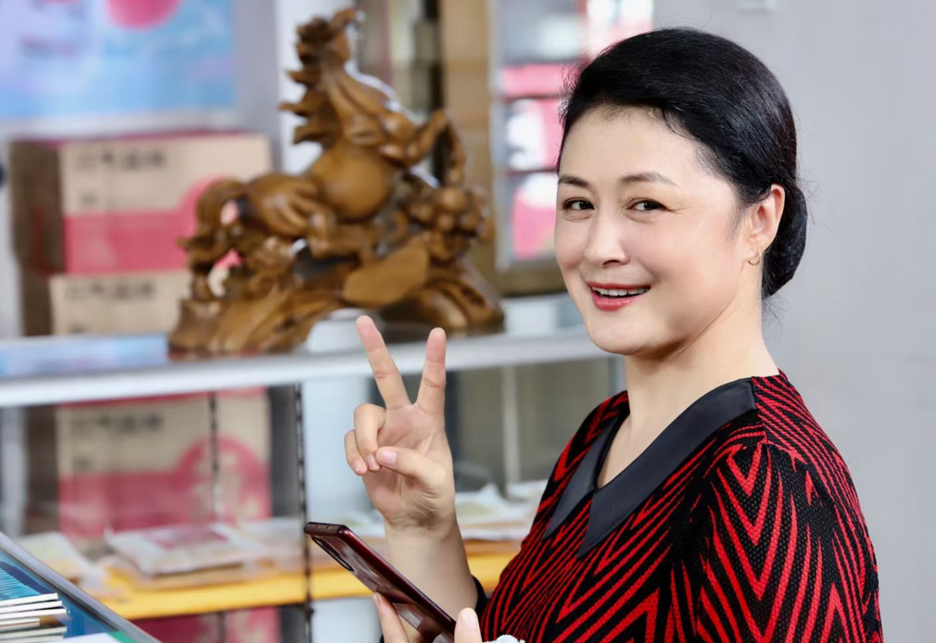 谢大脚于月仙去世前还竭力为家乡做宣传她真的很爱这片土地