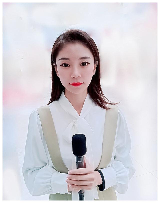 聘请著名主持人马苗为中国甘肃在线网艺术指导兼访谈栏目总导演