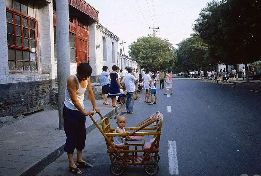 80年代老照片,重温改革开放初期的社会风貌