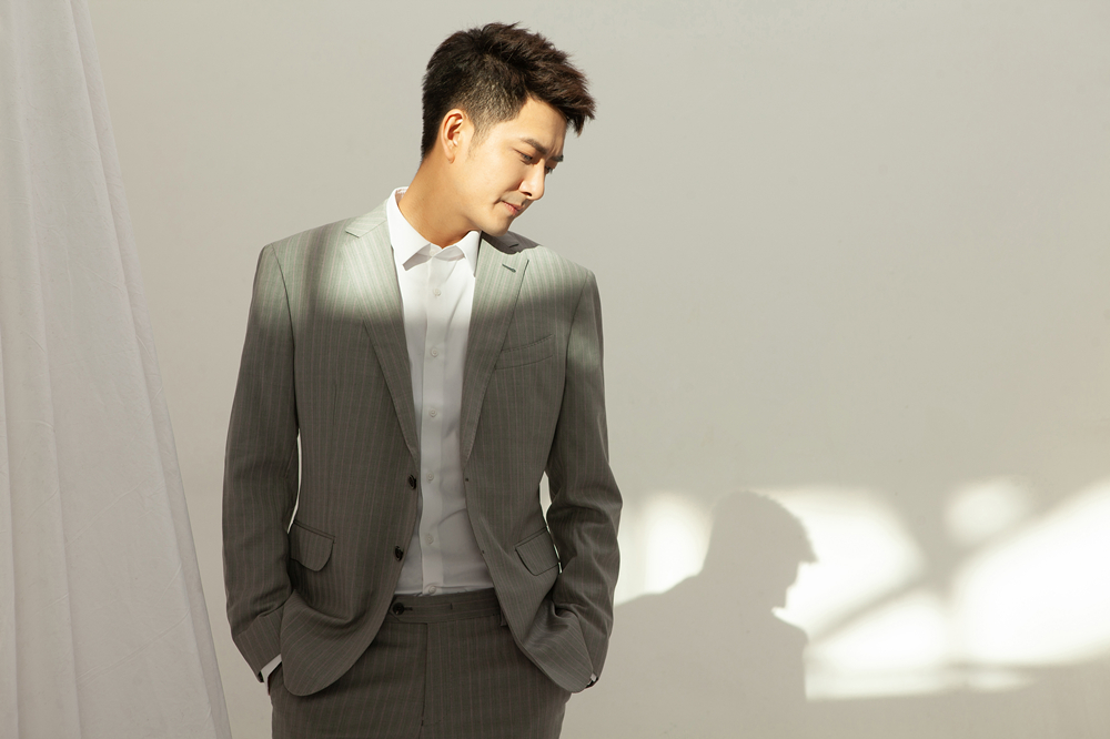 启杰阳光写真 帅气诠释暖男形象