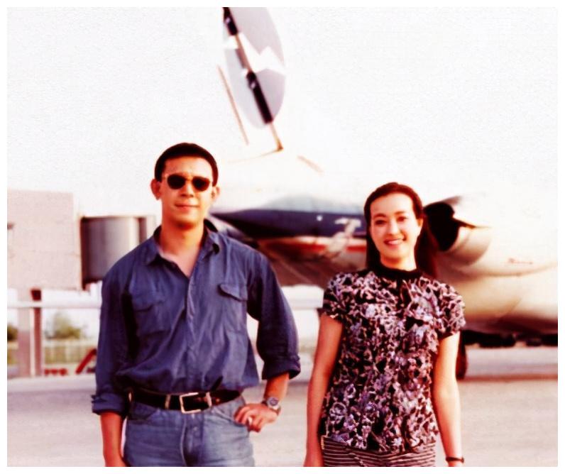 姜文含泪说亲情:两任妻子生的子女,我一样爱|姜文|姜一郎|桑德琳_新浪