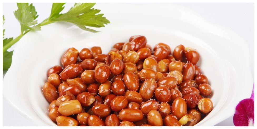 这才是油酥花生米的正确做法,酥脆可口|花生米|油酥|油炸_新浪新闻