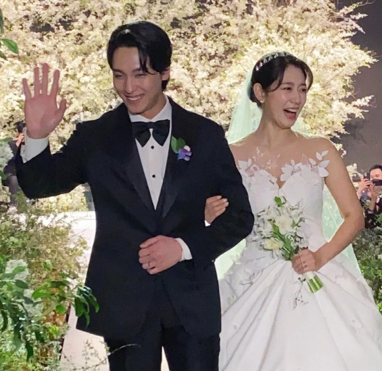 朴信惠产子崔泰俊当爸经纪公司证实喜讯