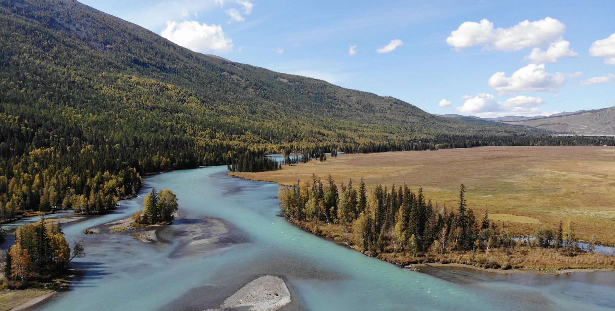 喀纳斯"神仙湾"堪称人间仙境