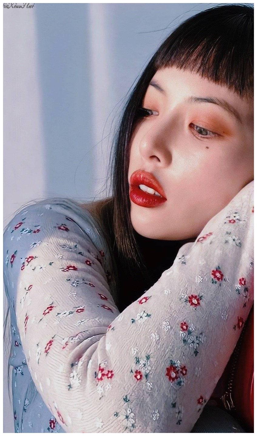 金泫雅回归带新歌而来久违的泫雅风