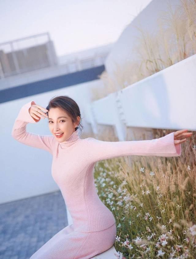 李冰冰造型新势力49岁依然美艳动人,引起网友热议休闲区蓝鸢梦想 - Www.slyday.coM 李冰冰造型新势力49岁依然美艳动人,引起网友热议休闲区蓝鸢梦想 - Www.slyday.coM