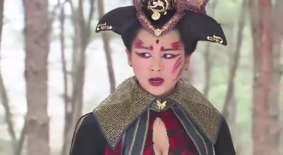 活佛济公赵斌和蝙蝠精不用法术,用功夫对决,咏春拳大战螳螂拳