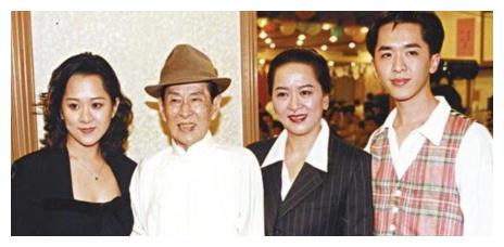 舞女洪金梅携4子嫁76岁邓永祥为42亿遗产母子反目却只分1块