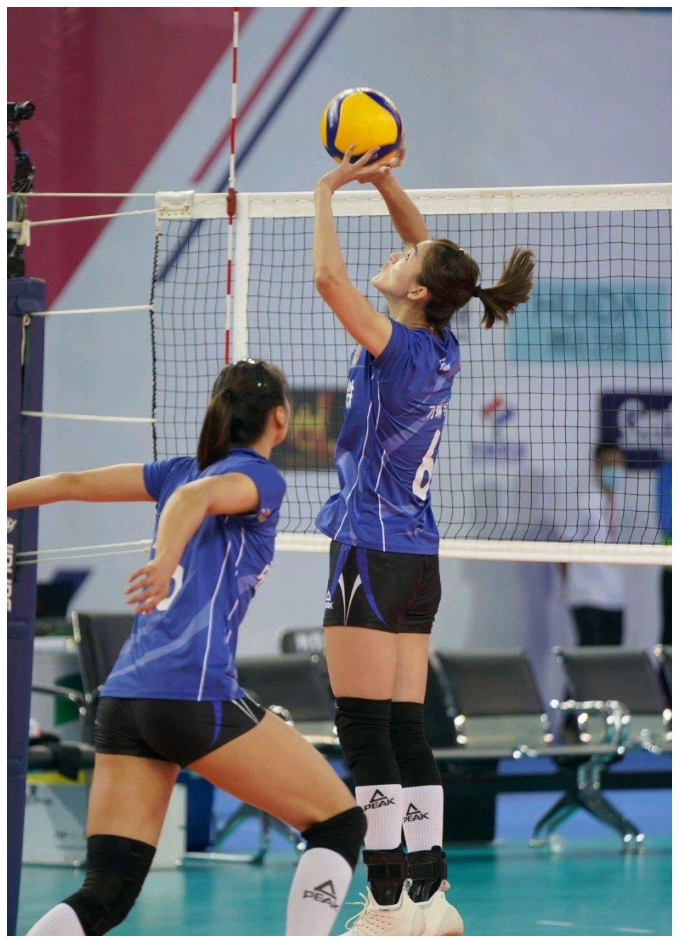 扣球毫无长进?女排接应最大弱点暴露无遗,东京奥运卫冕悬了