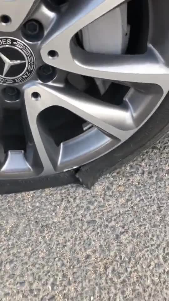 为什么奔驰总是爆胎
