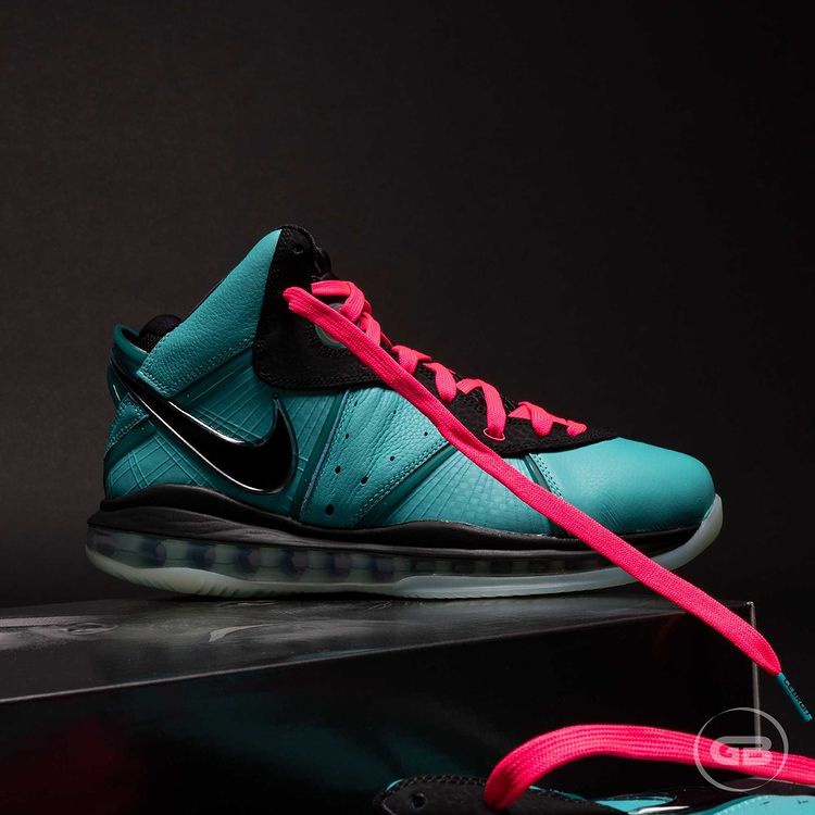 nike lebron 8 2016