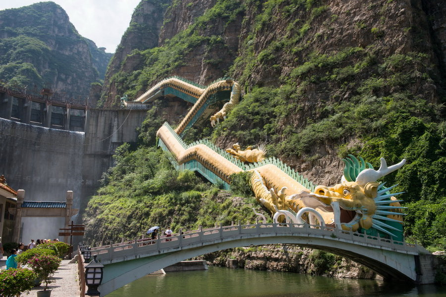 新闻看点# 位于北京市延庆县的龙庆峡,古. 来自低音号旅游 - 微博