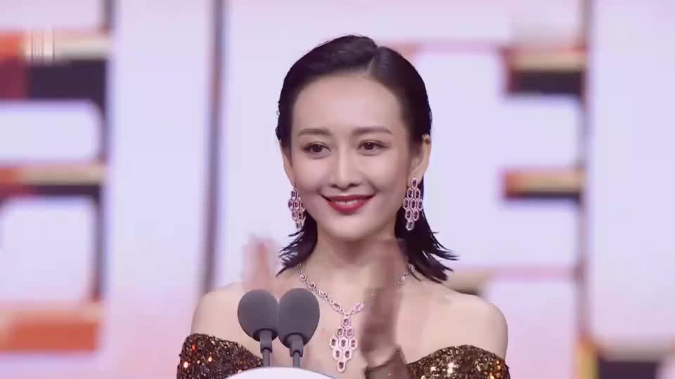 《伪装者》里的死对头,现实中的好姐妹,刘敏涛王鸥活出精彩人生