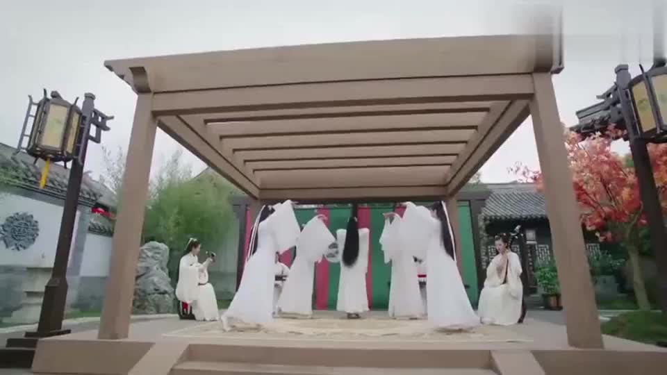 惜音化身仙霓裳,现身祈王府惹人心醉