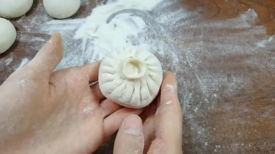 超详细讲解蒸包子捏褶手法和技巧认真看完新手也能一次成功