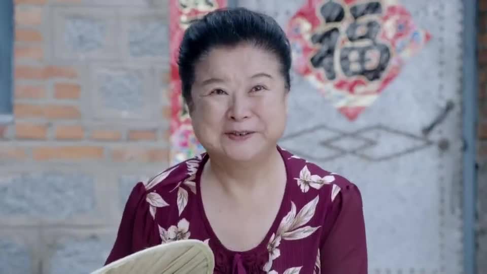 刘家媳妇:大姐腰扭了要治病,三朵自掏腰包给姐夫拿钱,太仗义