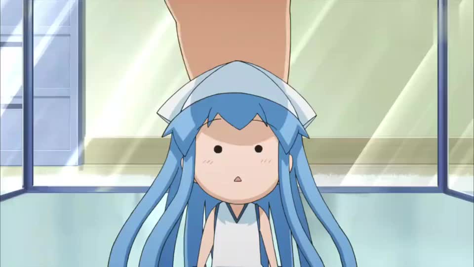 迷你乌贼娘被女孩收养被手指调戏后很生气