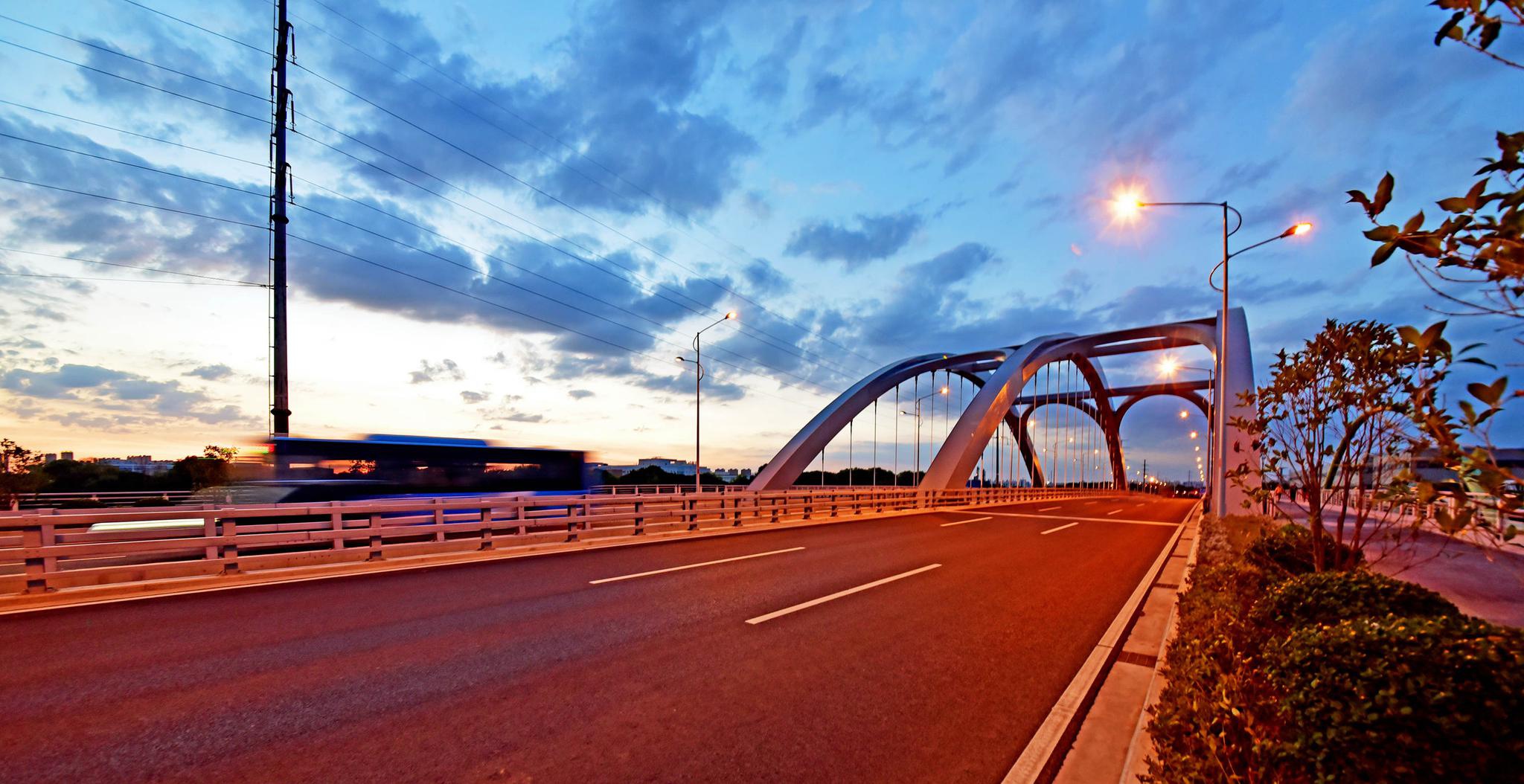 日落黄昏通云桥,江苏无锡锡山经济技术开发区.