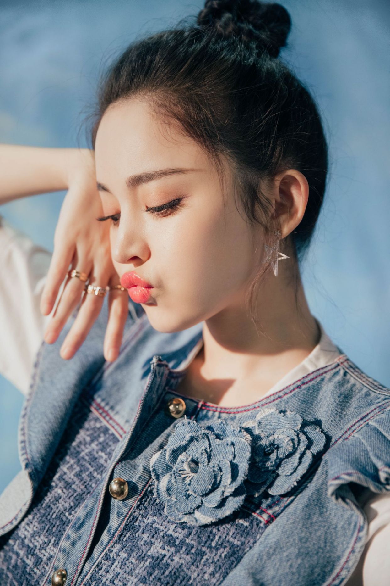 古力娜扎穿衣服,简约风十足,夏日教你穿出高级感__财经头条