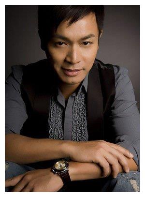 凭借《戆夫成龙》和《阿旺新传》2次夺得万千星辉颁奖典礼最佳男主角