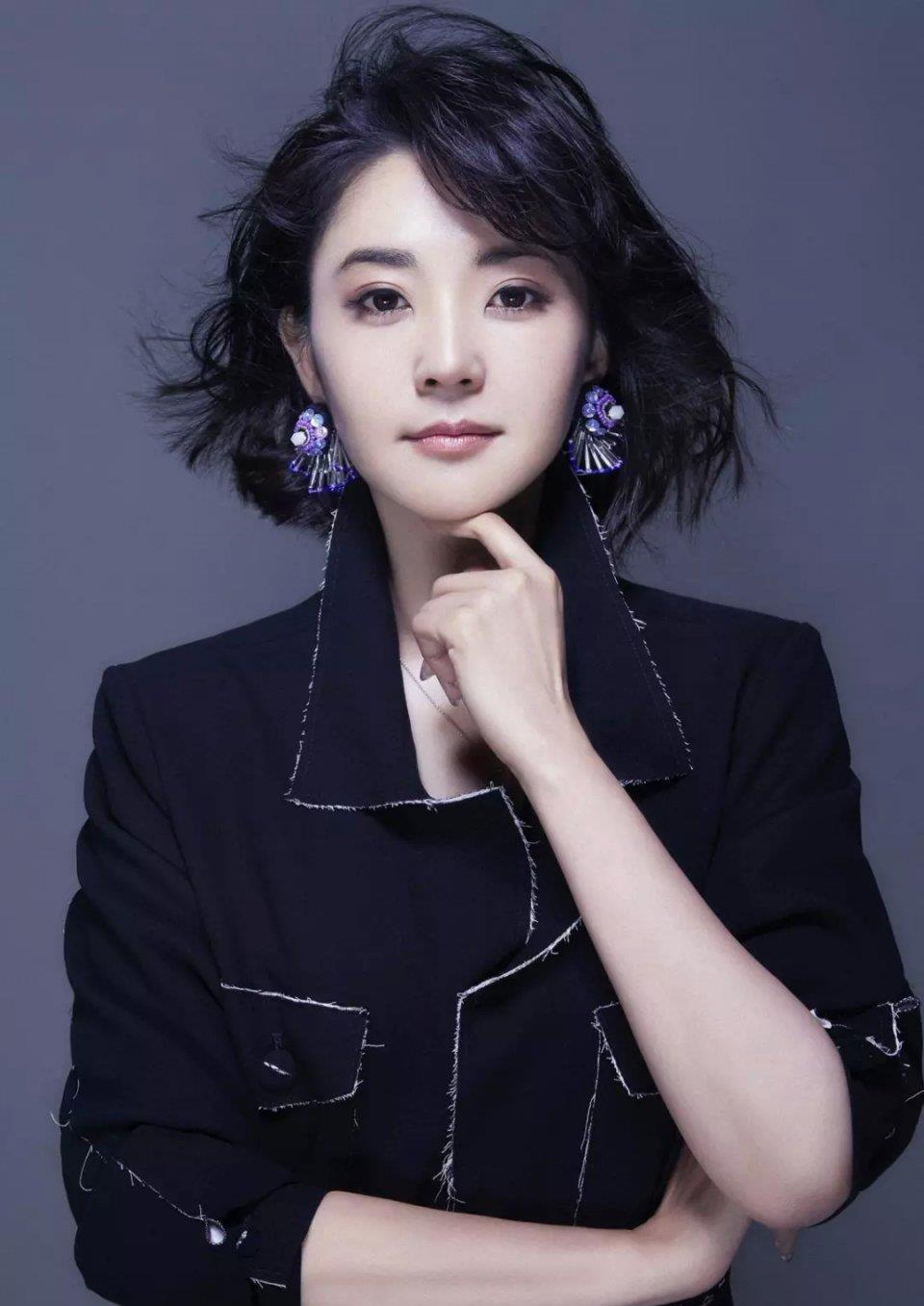 不老女神方琼46岁老公近照,低调了16年,原来是我们熟悉的他