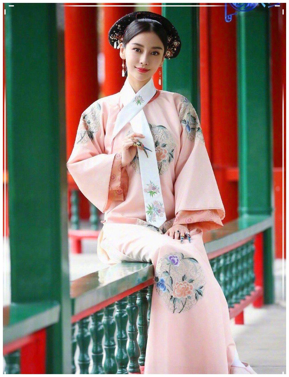 女明星清宫造型有多美杨幂清冷关晓彤灵动都不足她气场强大