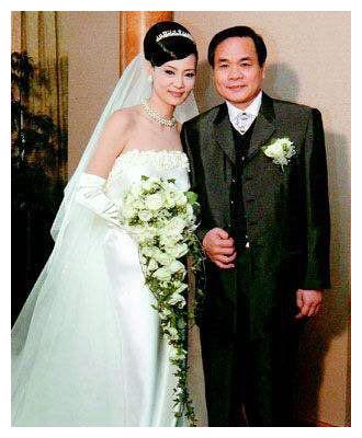 她是最苦情"瑶女郎",因刘德凯流产不孕,婚后老公意外坠楼身亡__财经