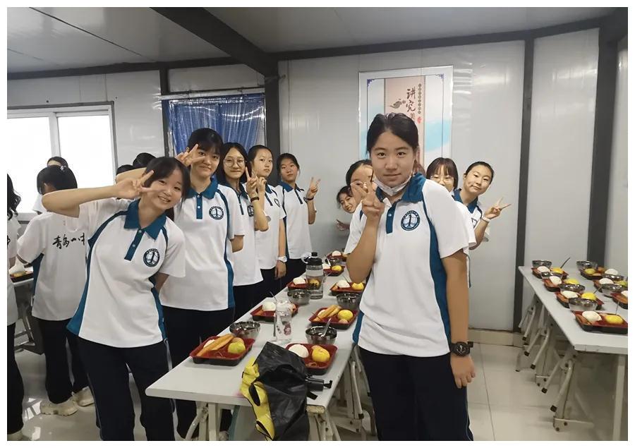 青岛一中:步履铿锵,恰同学少年,风华正茂!