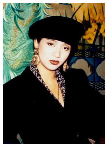 香港的女儿梅艳芳气质出众风情万种国色天香风华绝代东方不败