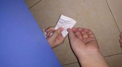 火车上碰到一个学医的妹子,我问她生病了我去找你看,她我学法医