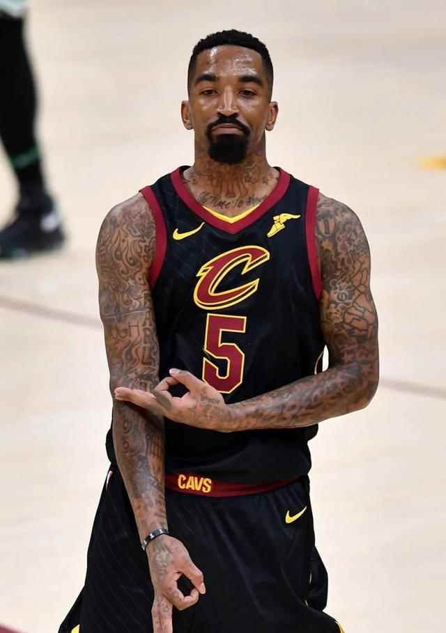 除了詹姆斯的原因湖人为什么要签jr史密斯