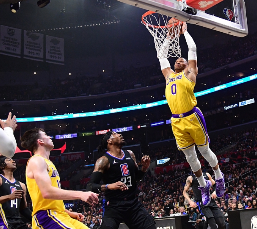 湖人遭遇嘲讽！詹姆斯扭头就走，沃格尔赛后发声，威少直言不讳休闲区蓝鸢梦想 - Www.slyday.coM