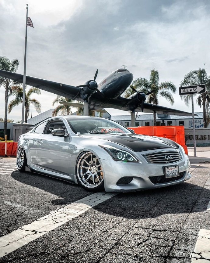 英菲尼迪 g37s coupé
