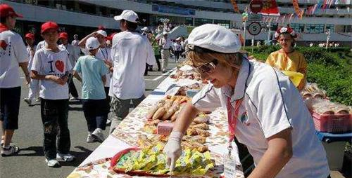 汶川地震，日本和印度捐赠了多少？看到金额才看清日本人的真面目休闲区蓝鸢梦想 - Www.slyday.coM