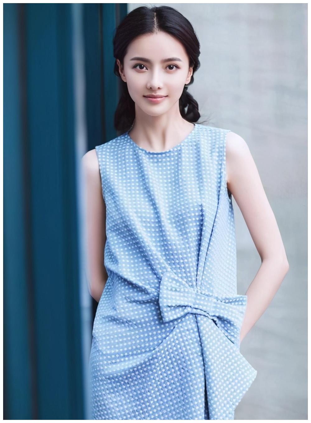 影视女演员张芷溪,容貌出众,气质典雅,照片欣赏