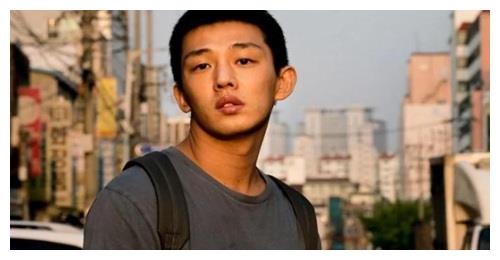 刘亚仁公布出柜怎么回事 刘亚仁是攻还是受|刘亚仁|出柜|男演员_新浪