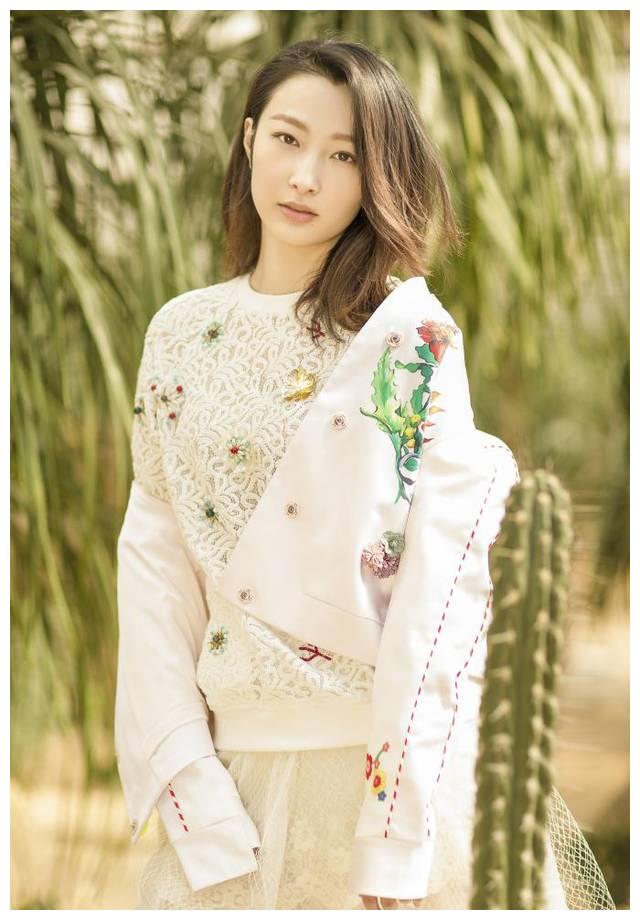 王梓桐,影视女演员,被誉为"素颜美女"|王梓桐|百合|狐影_新浪新闻