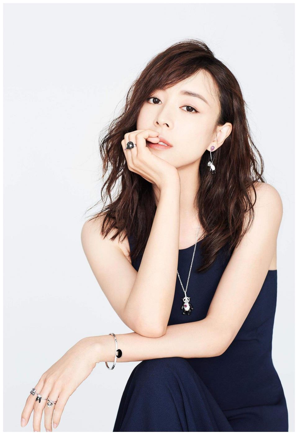 娱乐圈有多"现实"?影后张静初和她成名背后的几任导演__财经头条