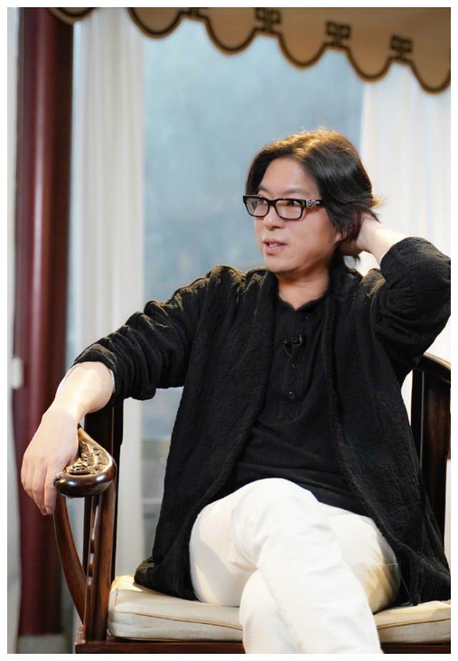 高晓松晒瘦身成功后上山挖笋网友称赞比吴亦凡帅多了