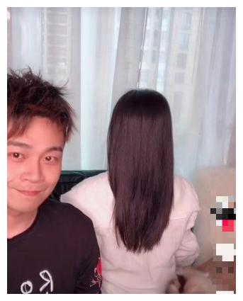 浙江台当家男主持沈涛晒老婆只是负责递话筒